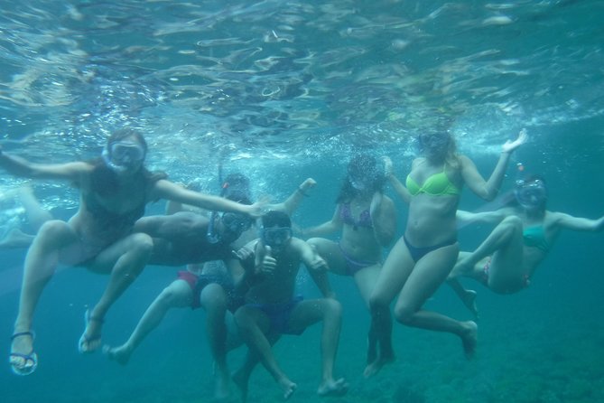 Cabo de Gata: Tour en kayak y snorkel full face + fotos incluidas - Drinks and the included photo report: how the tour ends
