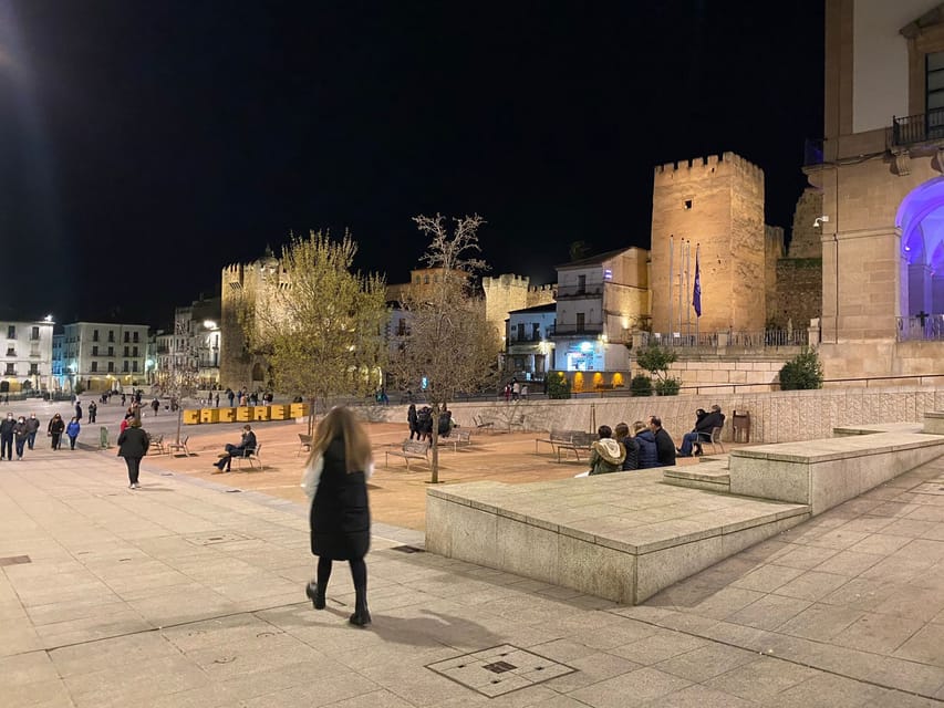 Cáceres: City Highlights Walking Tour with Local Guide - Group vibe and guide style: what to expect from the storytelling