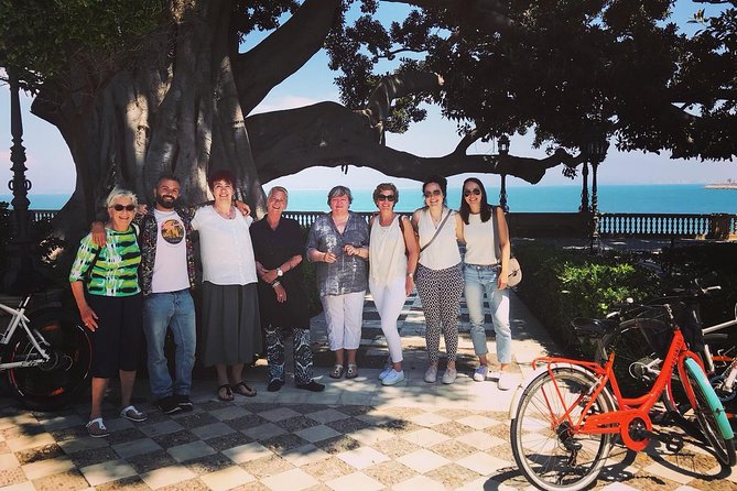 Cádiz 2:30h Bike Tour - Teatro Romano underground: the stop that makes the whole loop click
