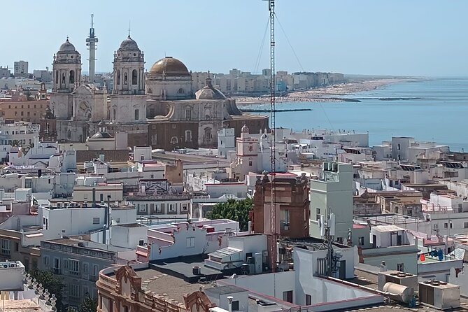 Cadiz Food Tour: Tapas, Drinks and Delights with a Local - Food and Drink Included: What You’ll Actually Be Eating