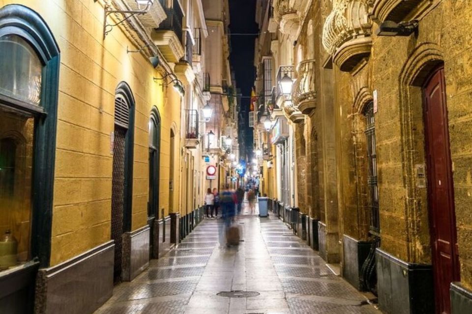 Cadiz: Private custom tour with a local guide - Getting the Route Tailored: Your Interests Lead the Walk