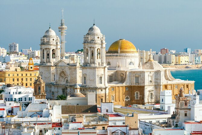 Cadiz : Private Custom Walking Tour With A Local Guide - Cádiz is Made for Footsteps (and for Not Getting Lost)