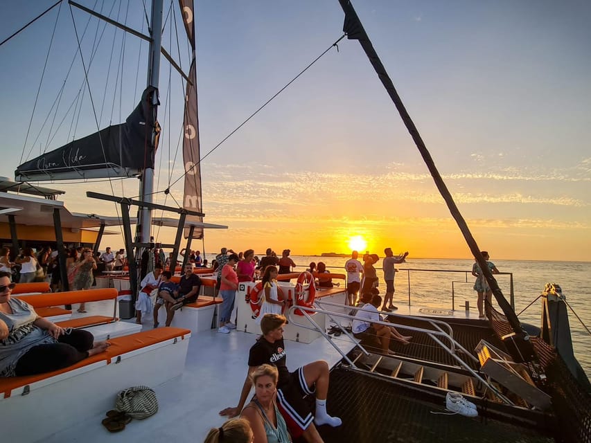 Cádiz: Sunset Catamaran Cruise Tours - Drinks and Onboard Rules: What You Get vs What You Buy