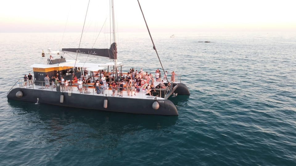 Cádiz: Sunset Catamaran Cruise Tours - The 1.5-Hour Cruise Pattern: Port to Bay, Then Sunset Back Again