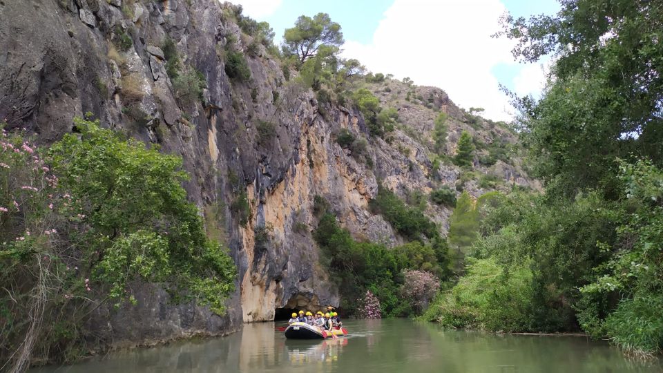 Calasparra: Almadenes Canyon Rafting with Caves and Rock Art - Segura River Level 1 Rafting in Calasparra’s Almadenes Canyon