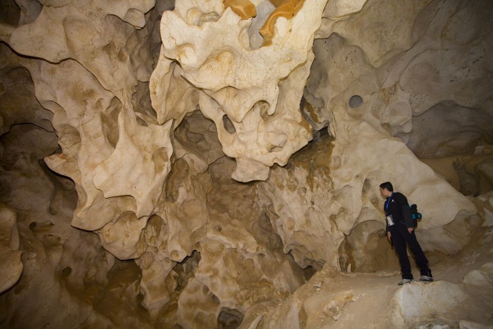 Calasparra: Cueva del Puerto Entry Ticket with Guided Tour - Getting In: Meeting Point And The First 50-Meter Descent
