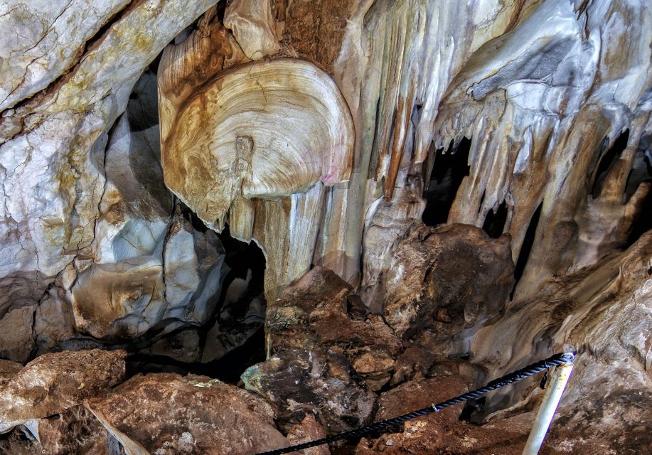 Calasparra: Cueva del Puerto Entry Ticket with Guided Tour - The Antoni Gaudí Gallery: Art-Like Rock Shapes