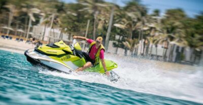 Caleta de Fuste: Jet Ski Circuit Experience - Gear up: life jacket fitting and the short briefing