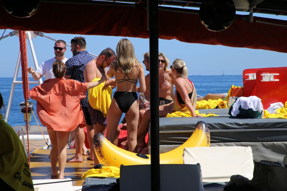Cambrils: Catamaran Cruise with Drinks and BBQ Lunch Option - BBQ lunch and snacks: what’s included on board