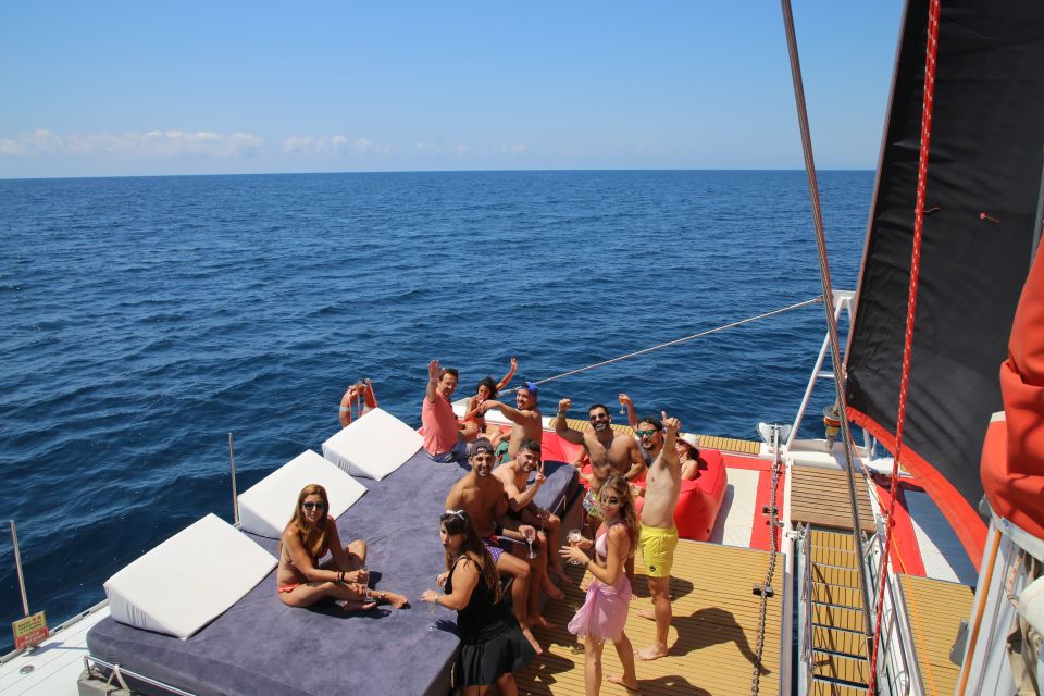 Cambrils: Catamaran Cruise with Drinks and BBQ Lunch Option - Drinks that actually feel like a plan: beyond beer and cava