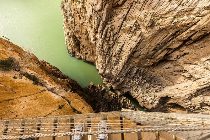 Caminito del Rey and Ardales Guided Tour from Costa del Sol - Safety, helmets, and why the guide’s pace matters on a narrow path