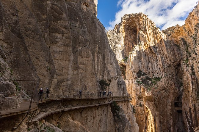 Caminito del Rey and Ardales Guided Tour from Costa del Sol - What to pack: shoes, sunglasses, water, and the restroom reality