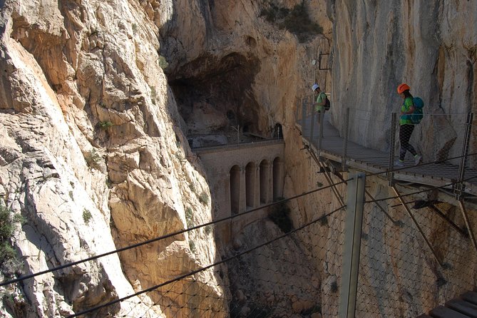 Caminito del Rey Day Trip from Costa del Sol - From Kiosko to the start: the route is built in “stages”