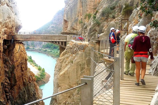 Caminito del Rey Group Walking Tour - How the tour ends at El Chorro parking (and why the return still takes time)