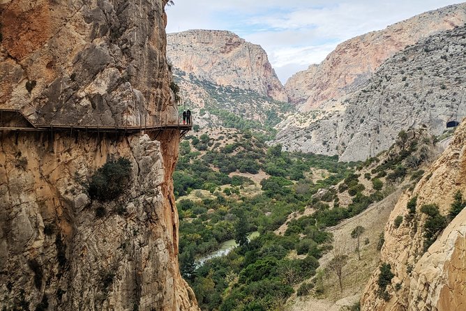 Caminito del Rey Small Group Tour from Malaga with Picnic - Why a guide like Alfonso changes the hike