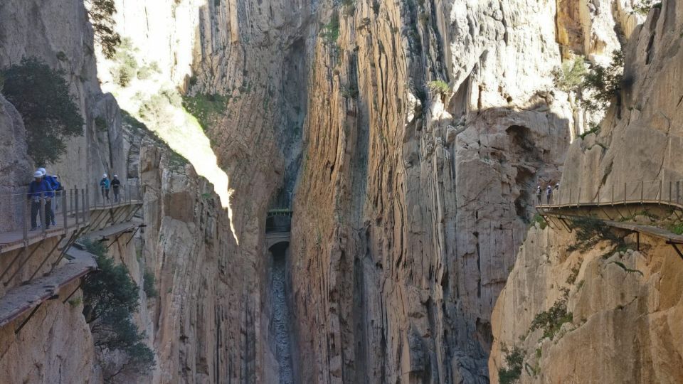 Caminito del Rey: Trekking Tour with Hiking Guide - The 2-hour guided stretch: photo stop, bridges, and canyon awe