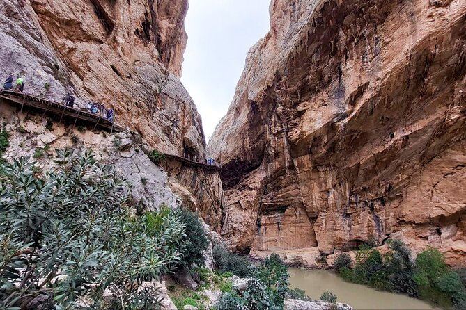 Caminito del Rey with Pickup from Malaga City - Guides like Luis and Carmen: what the narration adds