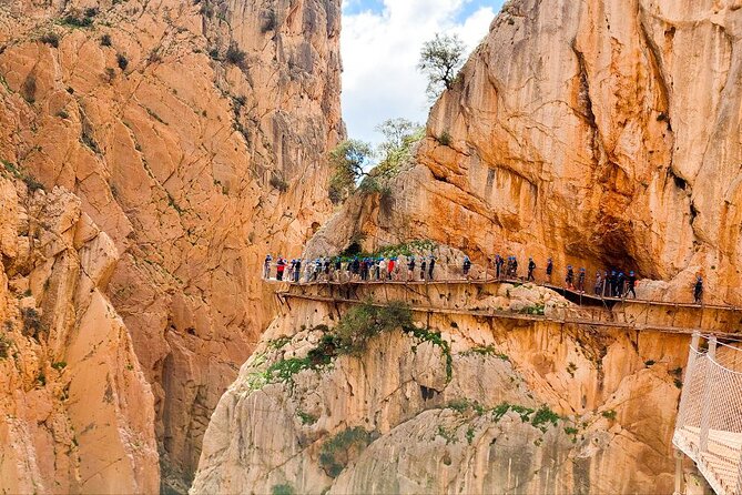Caminito del Rey with Pickup from Nerja, Torrox and Torre del Mar - Lunch on your own: how to handle the gap