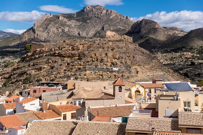 Canelobre Caves and Busot Tour with Transfer from Alicante - Guides, communication, and the relaxed pace