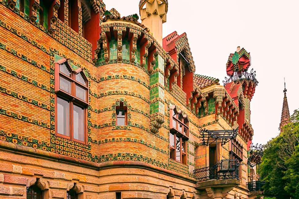 Capricho Gaudí with entrance, Santillana del Mar and Sequoia Forest - Redwoods First: Monte Cabezón and 40-Meter Trees
