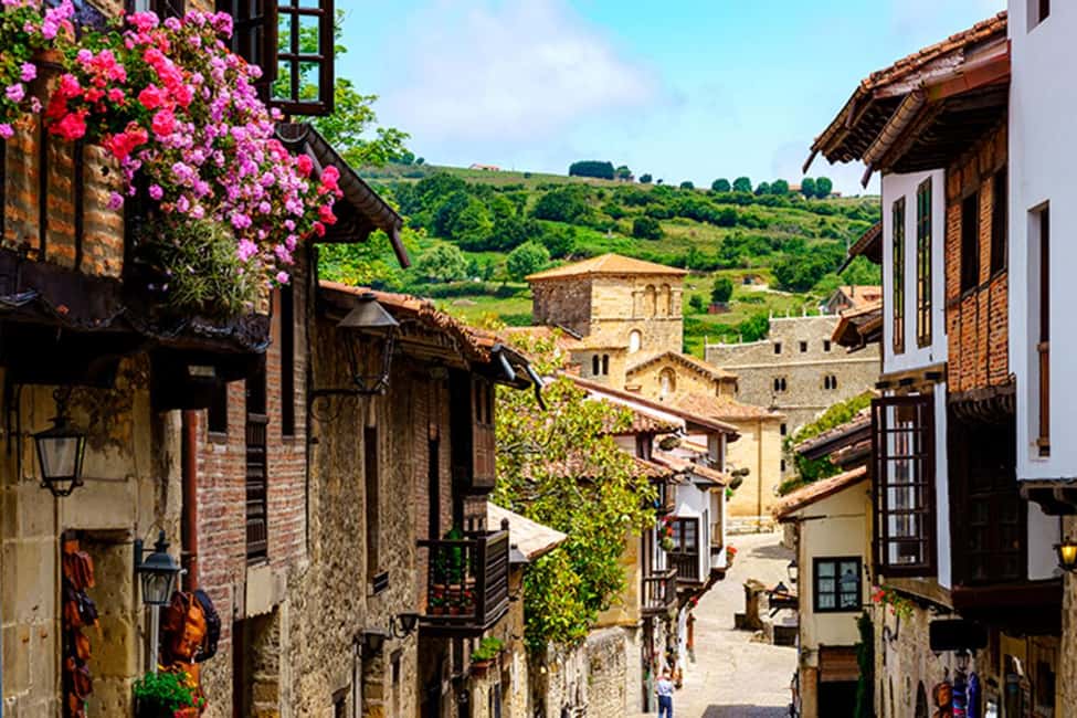 Capricho Gaudí with entrance, Santillana del Mar and Sequoia Forest - Price and Logistics: Does It Make Sense for $53?