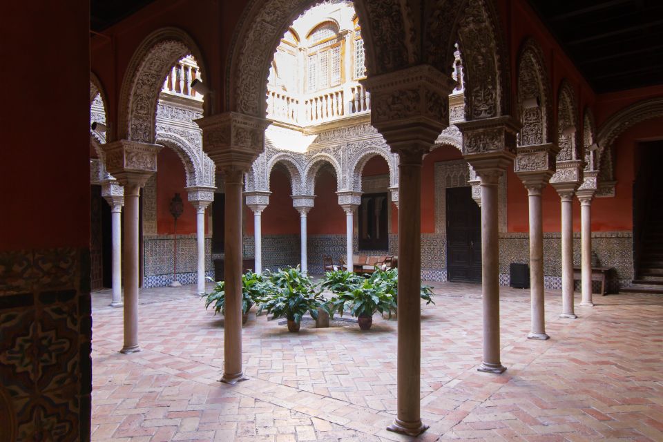 Casa de Salinas Entry Ticket with Audio Guide - What Makes This Ticket Worth It (Even If You’ve Done the Alcázar)