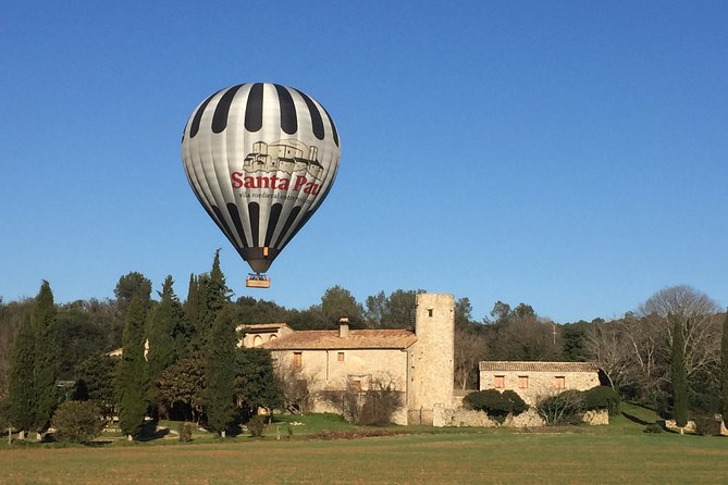Catalonia Hot Air Balloon Ride and Breakfast over the Volcanoes of la Garrotxa - After landing: the hearty brunch and a true Catalan morning tradition