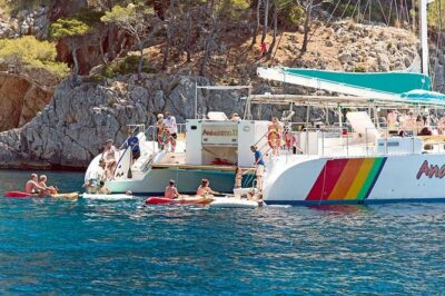 Catamaran Cruise from Port d'Alcudia with Lunch and Swim Stop - Alcúdia Bay to the Aucanada lighthouse: the easy start that sets the tone