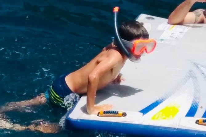 Catamaran ride -Costa Brava with barbecue and drinks. Familiar. - Timing reality: 4 hours, with weather and schedule wiggle room