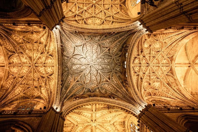 Cathedral and Giralda Entry Ticket with Audio Guide - Your smartphone audio guide: the part that can make or break the flow
