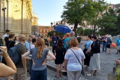 Cathedral of Seville English Guided Tour with Skip the Line & Access to Giralda - Stop 1: Seville Cathedral Entry and the Sights That Actually Explain It
