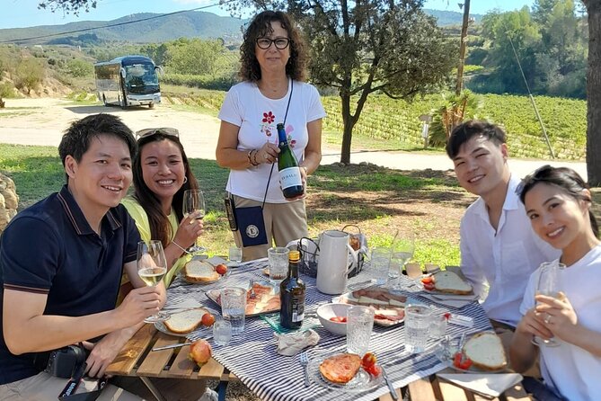 Cava tour to 3 family wineries with hotel pick-up - Stop 1: Cava start in Artcava’s old Catalan farmhouse