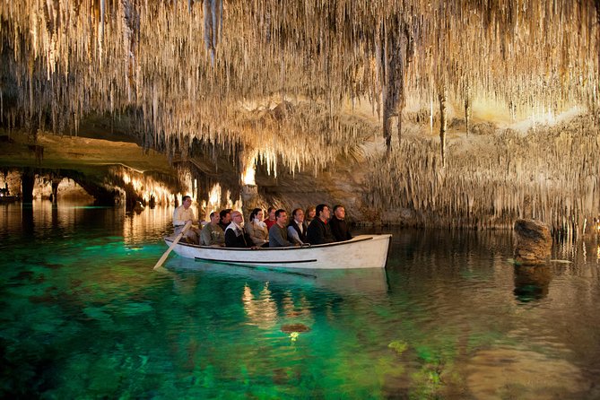 Caves of Drach Half-Day Tour with Boat Trip and Music Concert - From Palma to Montuïri: the bus ride with actual context