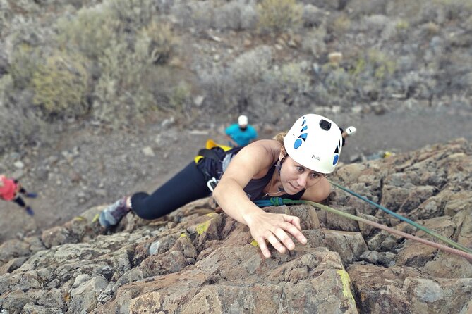 Climbing + Zipline + Via Ferrata + Cave. Adventure route in Gran Canaria - Finishing payoff: the 50-meter zipline