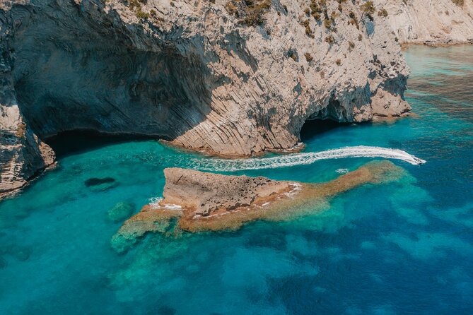 Coll Baix and Caves Guided Tour - Jet ski rules: age limits and the rider math