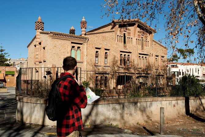 Colonia Guell & Gaudi's Crypt Admission Ticket with Audioguide - Gaudí Crypt Outside First: Start With the Shape