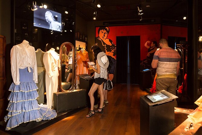 Combined ticket: Puro Flamenco Show + Flamenco Museum visit - Museo del Baile Flamenco Cristina Hoyos: museum hours you must plan around