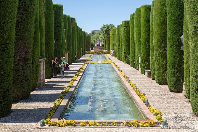 Córdoba: Alcazar Skip the Line Guided Tour - Group size, pace, and what that means for your day