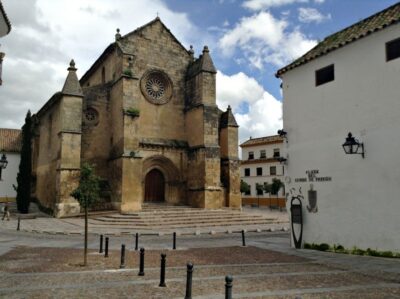 Cordoba: Bike Tour (E-Bike Available) - Christian Reconquest churches without turning it into a long museum day