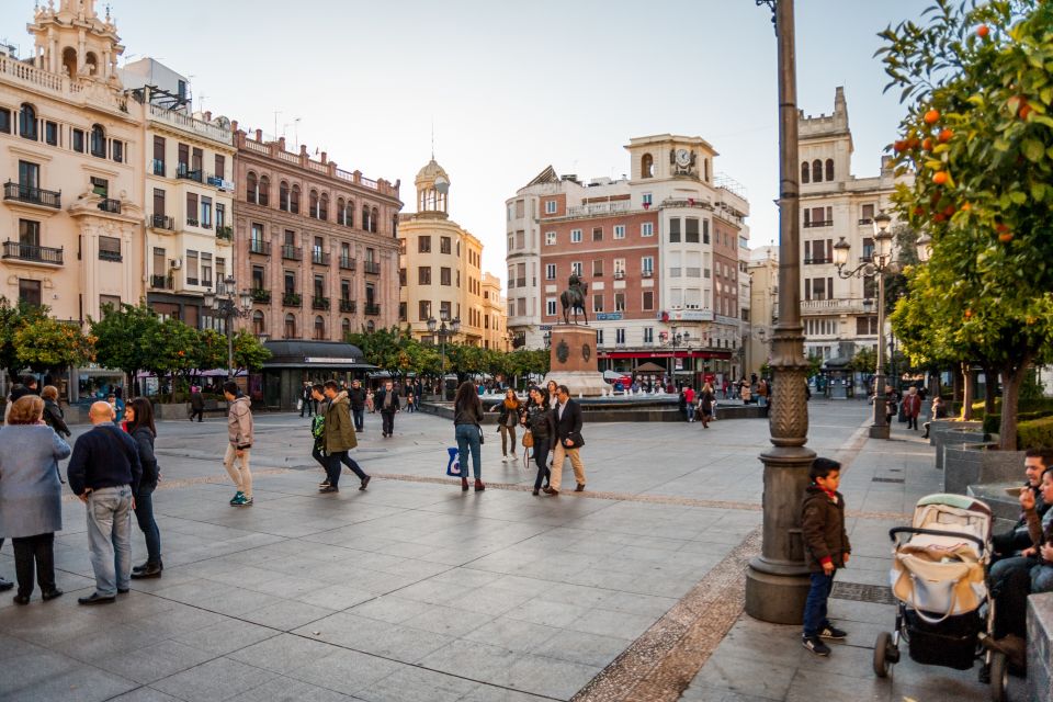 Córdoba: City Sightseeing Hop-On Hop-Off Bus Tour - Why Córdoba feels easier once you start with a bus