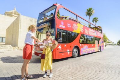 Córdoba: City Sightseeing Hop-On Hop-Off Bus Tour - Red Panorámica vs Blue Intima: choose based on the streets you want