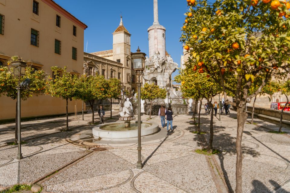 Córdoba: City Sightseeing Hop-On Hop-Off Bus Tour - The 6pm Judería walking tour from Puente Romano