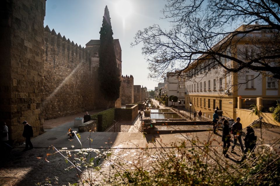 Córdoba: City Sightseeing Hop-On Hop-Off Bus Tour - Price and value: why $32 can work (and when it won’t)
