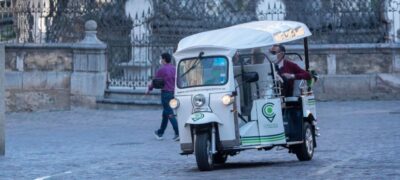 Córdoba: Guided City Tour by Tuk-Tuk - Tendillas Square: A Convenient Launch Point