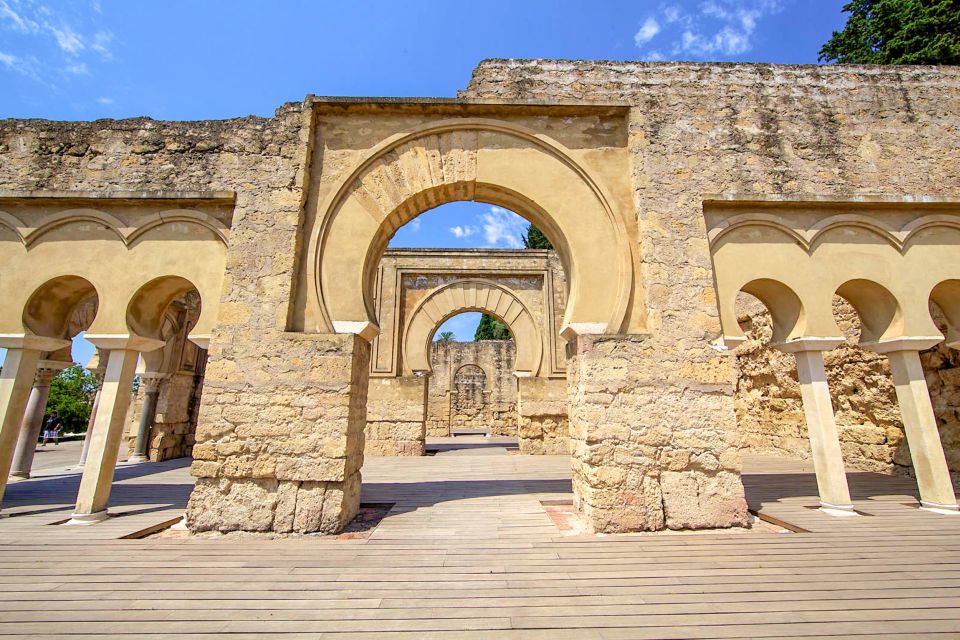 Córdoba: Guided Tour of Azahara Medina - Azahara Medina in plain terms: Madinat al-Zahra as power and government