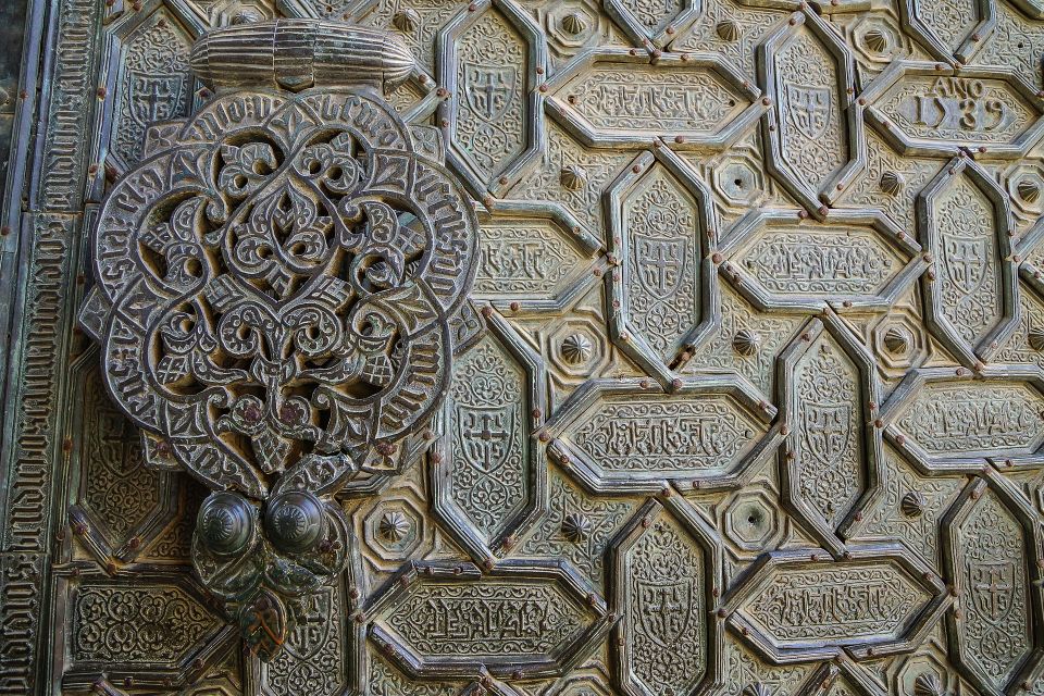 Córdoba: Mosque-Cathedral and Alcazar Tour - Why This Tour Works: Two Icons in One Guided 2.5-Hour Slot