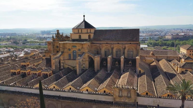 Córdoba: Mosque-Cathedral Guided Tour with Tickets Included - Mosque-Cathedral in 90 minutes: what makes this tour worth it