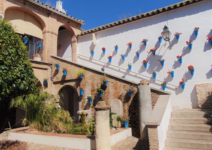 Córdoba: Mosque, Jewish Quarter and Alcázar 3-Hour Tour - Group size, pace, and comfort in real Córdoba conditions