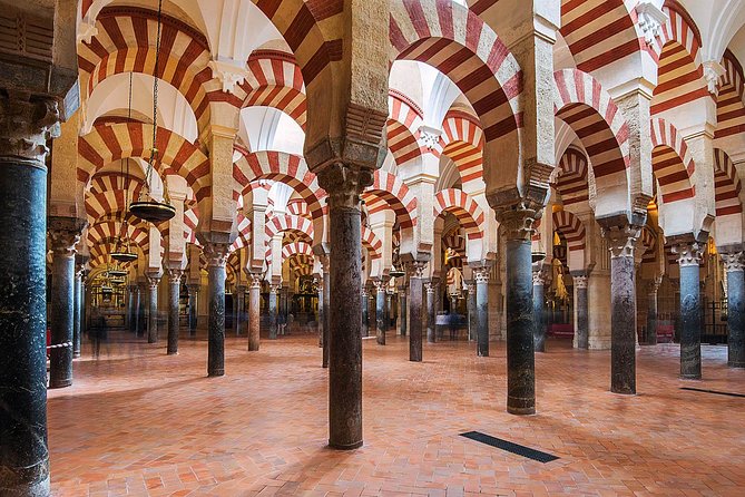 Cordoba: Mosque, Jewish Quarter and Alcazar - Jewish Quarter streets: the quiet, human scale