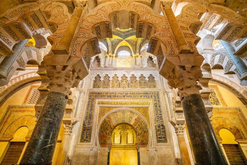 Córdoba: Mosque, Jewish Quarter & Tour with Ticket - Inside the Prayer Hall: Mihrab and the Arches Up Close